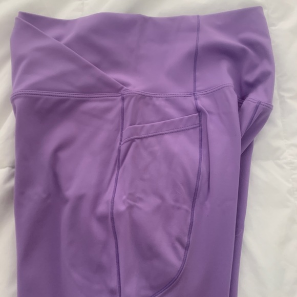 Halara cloudful crossover leggings - Picture 5 of 7